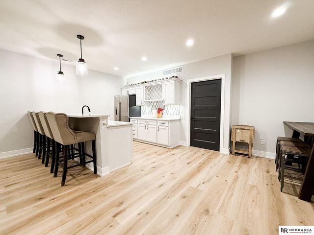 7900 Ponce Drive, Lincoln, NE 68516