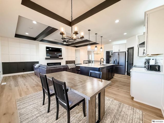 7900 Ponce Drive, Lincoln, NE 68516