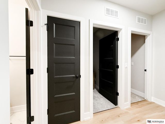 7900 Ponce Drive, Lincoln, NE 68516