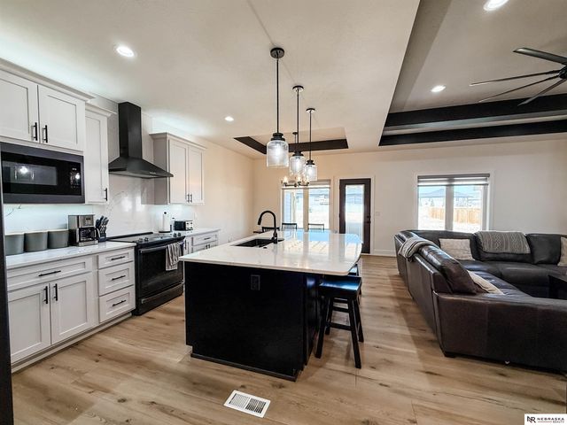 7900 Ponce Drive, Lincoln, NE 68516