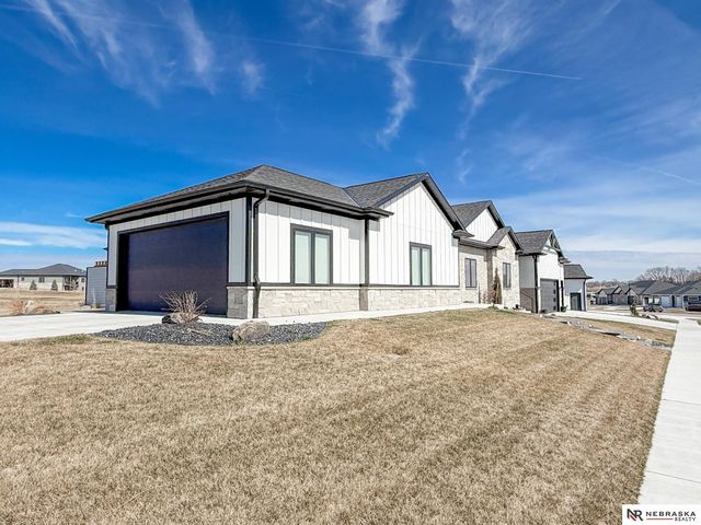 7900 Ponce Drive, Lincoln, NE 68516