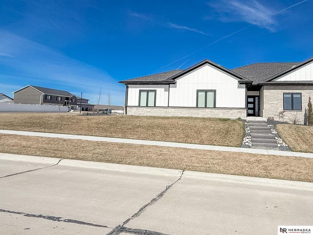 7900 Ponce Drive, Lincoln, NE 68516