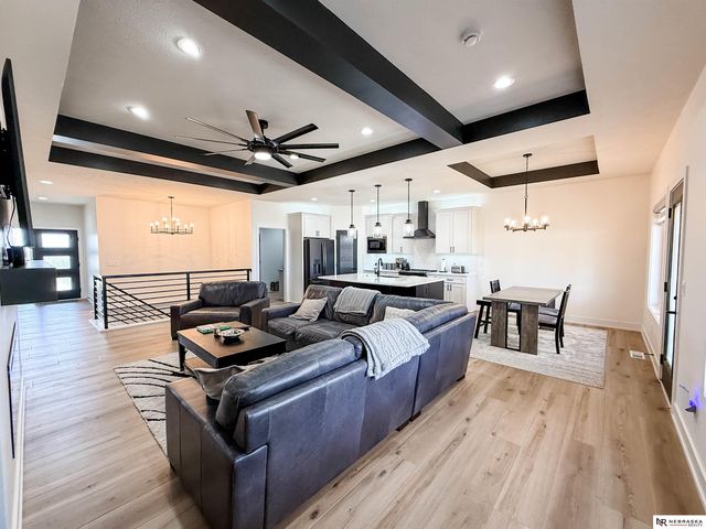 7900 Ponce Drive, Lincoln, NE 68516