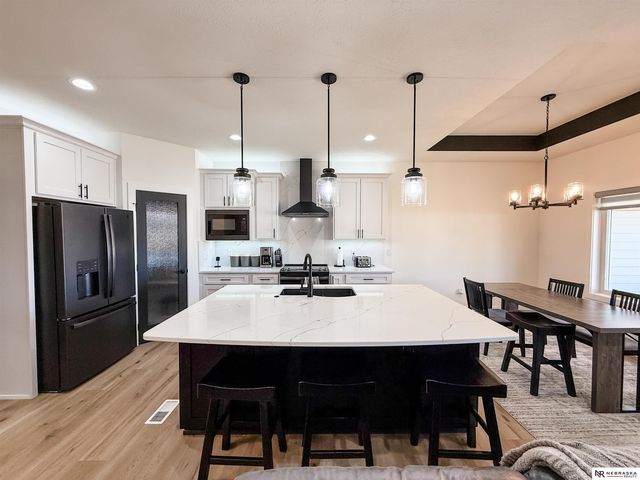 7900 Ponce Drive, Lincoln, NE 68516