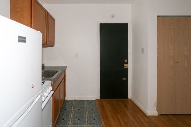 5710 N WINTHROP Avenue 105, Chicago, IL 60660