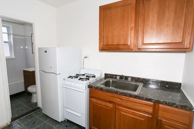 5710 N WINTHROP Avenue 105, Chicago, IL 60660