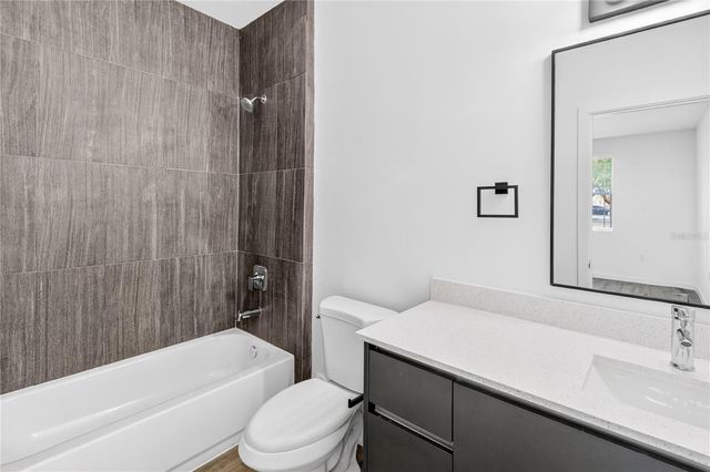 1611 NW 29TH ROAD 3, Gainesville, FL 32605