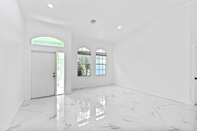 17645 N 77th Ln Lane N, The Acreage, FL 33470