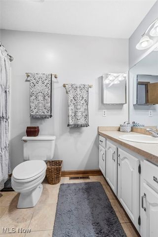 2111 Prestwick Drive 3A, Uniontown, OH 44685