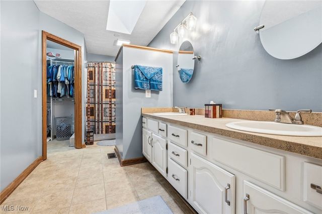 2111 Prestwick Drive 3A, Uniontown, OH 44685