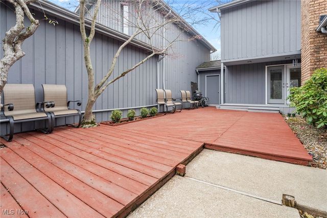 2111 Prestwick Drive 3A, Uniontown, OH 44685