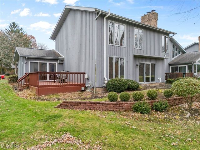 2111 Prestwick Drive 3A, Uniontown, OH 44685