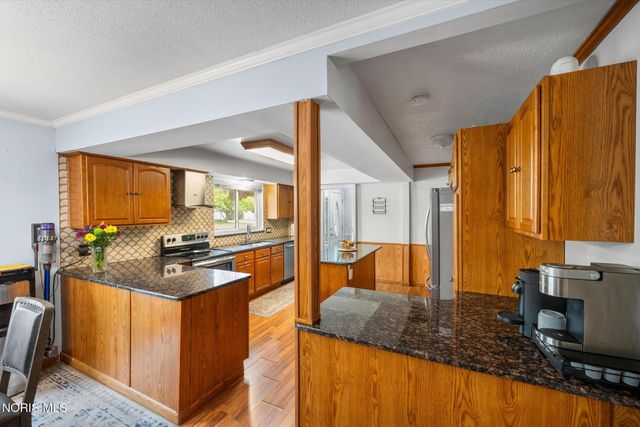 3658 Lauderdale Drive, Toledo, OH 43615