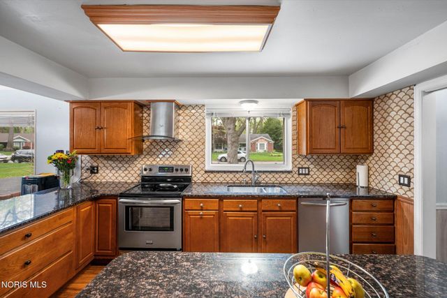 3658 Lauderdale Drive, Toledo, OH 43615