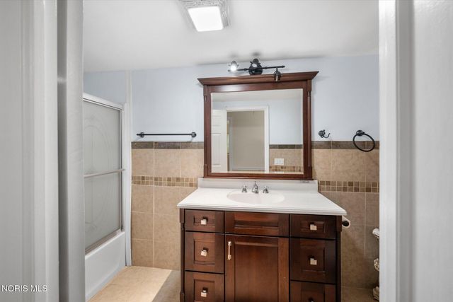 3658 Lauderdale Drive, Toledo, OH 43615