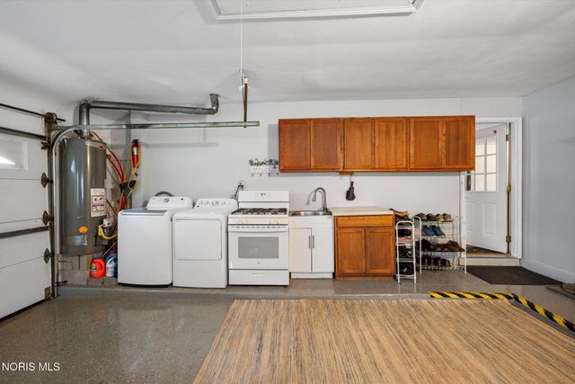 3658 Lauderdale Drive, Toledo, OH 43615
