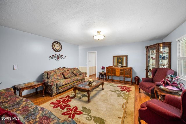 3658 Lauderdale Drive, Toledo, OH 43615