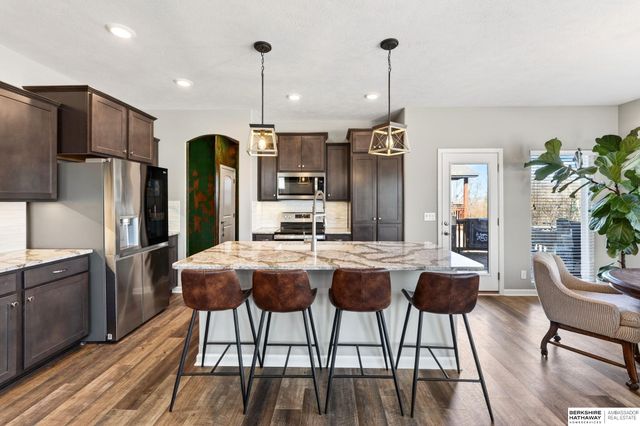 9561 S 183rd Avenue, Omaha, NE 68136