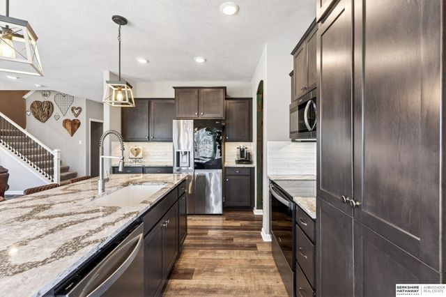 9561 S 183rd Avenue, Omaha, NE 68136