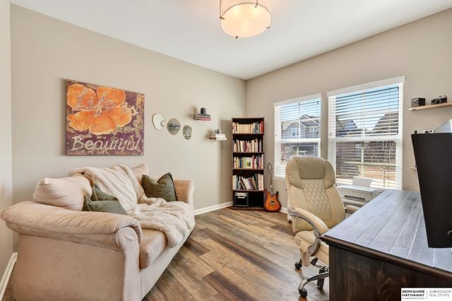 9561 S 183rd Avenue, Omaha, NE 68136