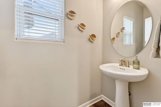 9561 S 183rd Avenue, Omaha, NE 68136