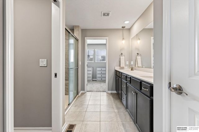 9561 S 183rd Avenue, Omaha, NE 68136