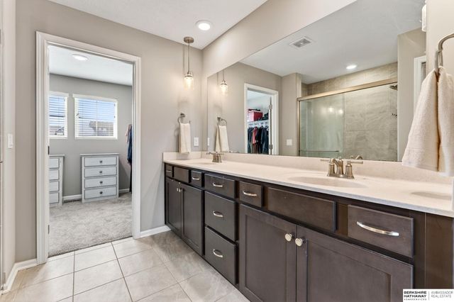 9561 S 183rd Avenue, Omaha, NE 68136