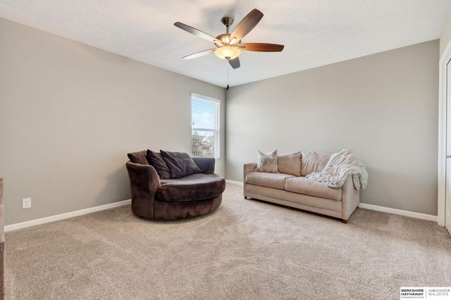 9561 S 183rd Avenue, Omaha, NE 68136