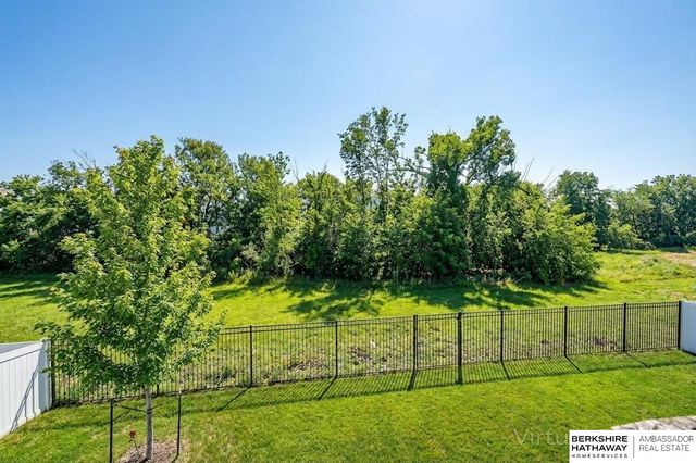 9561 S 183rd Avenue, Omaha, NE 68136