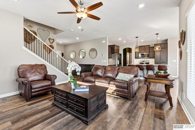 9561 S 183rd Avenue, Omaha, NE 68136