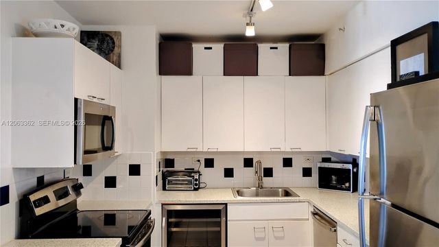 1500 Bay Road 1002S, Miami Beach, FL 33139
