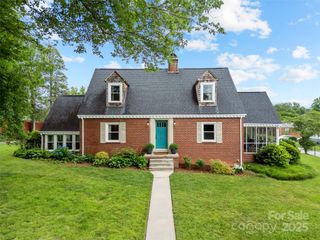 179 N Country Club Road, Brevard, NC 28712