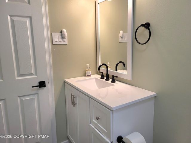 8 Wolf Way, Kidder Twp, PA 18211