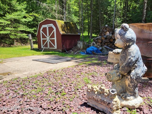 8 Wolf Way, Kidder Twp, PA 18211