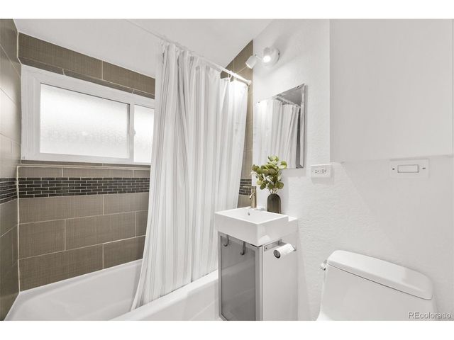 2550 S Newton St, Denver, CO 80219