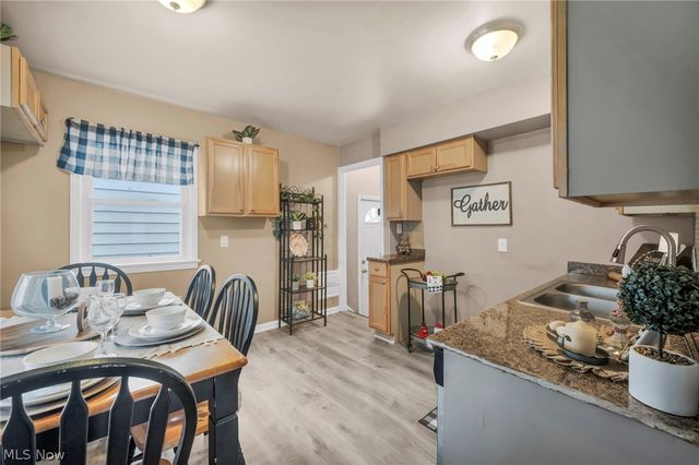 15313 Fernway Drive, Maple Heights, OH 44137