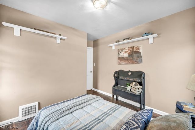 15313 Fernway Drive, Maple Heights, OH 44137