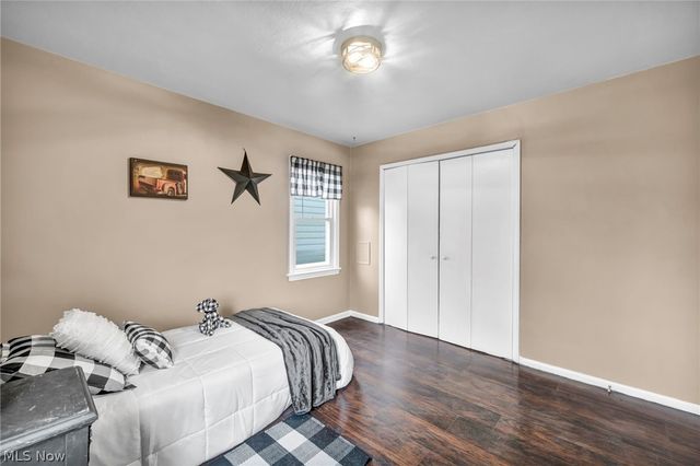 15313 Fernway Drive, Maple Heights, OH 44137