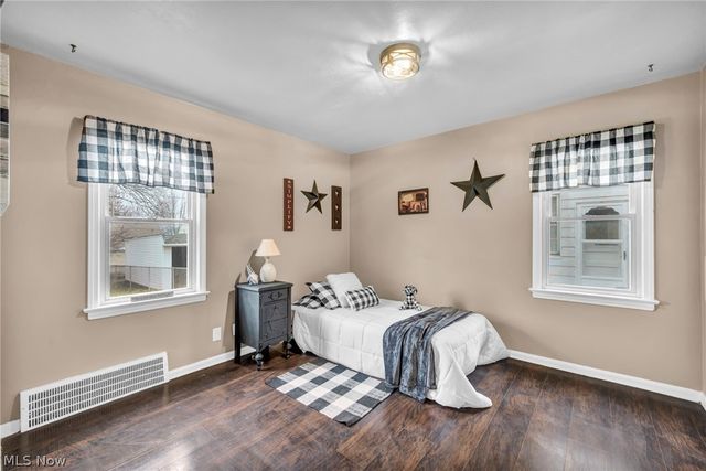 15313 Fernway Drive, Maple Heights, OH 44137