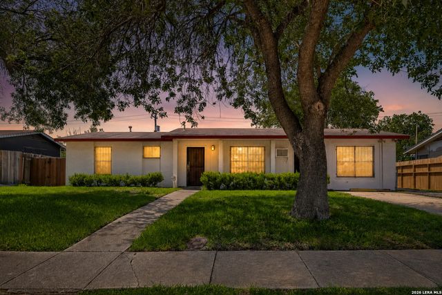 6906 MARTINIQUE DR, San Antonio, TX 78227