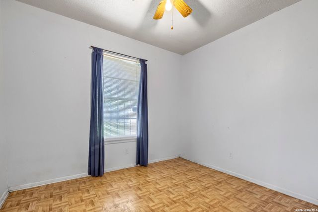 6906 MARTINIQUE DR, San Antonio, TX 78227