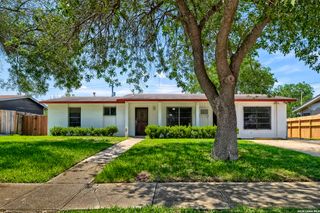 6906 MARTINIQUE DR, San Antonio, TX 78227