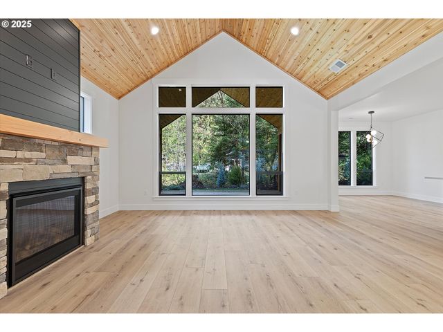 24512 E Bright Ave, Welches, OR 97067