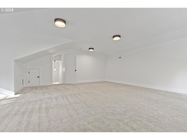 24512 E Bright Ave, Welches, OR 97067