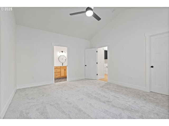 24512 E Bright Ave, Welches, OR 97067