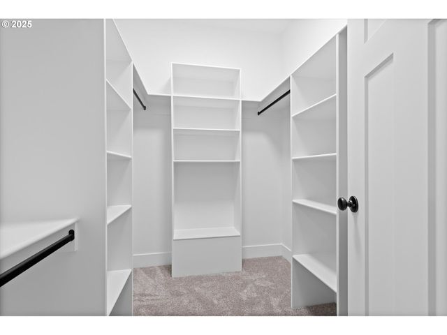 24512 E Bright Ave, Welches, OR 97067