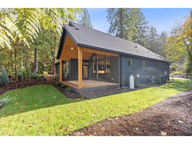 24512 E Bright Ave, Welches, OR 97067