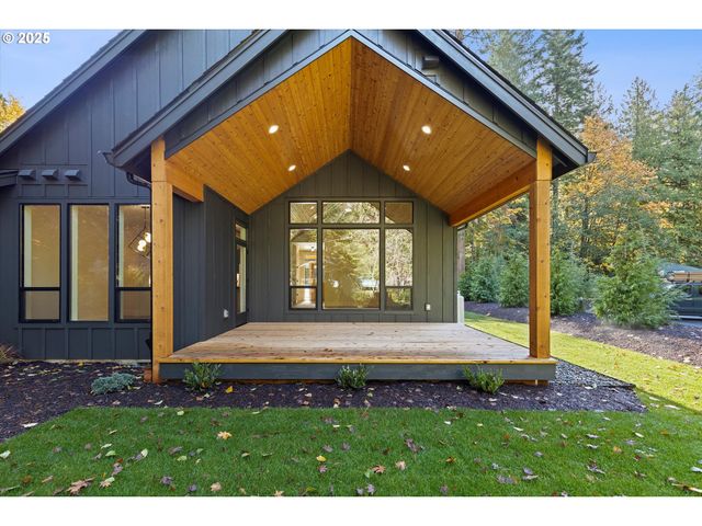 24512 E Bright Ave, Welches, OR 97067