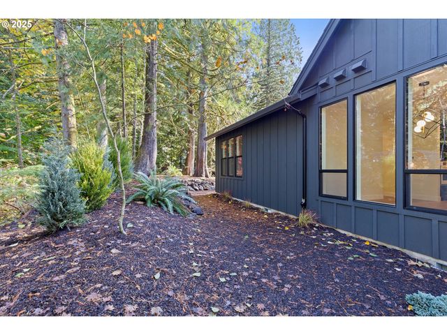 24512 E Bright Ave, Welches, OR 97067