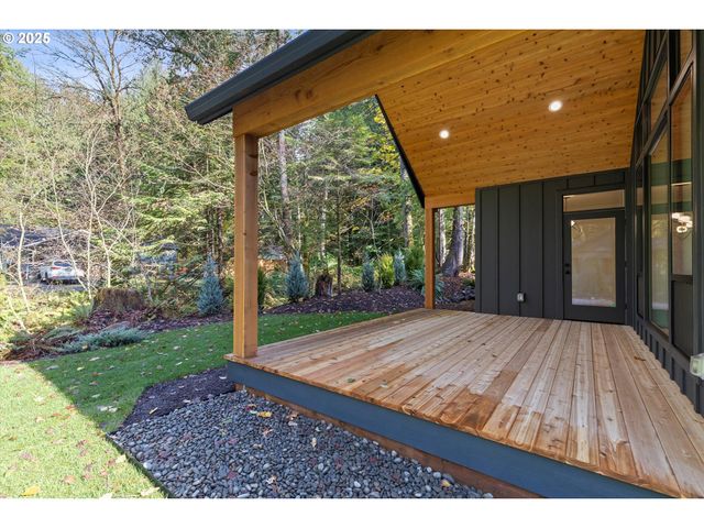 24512 E Bright Ave, Welches, OR 97067